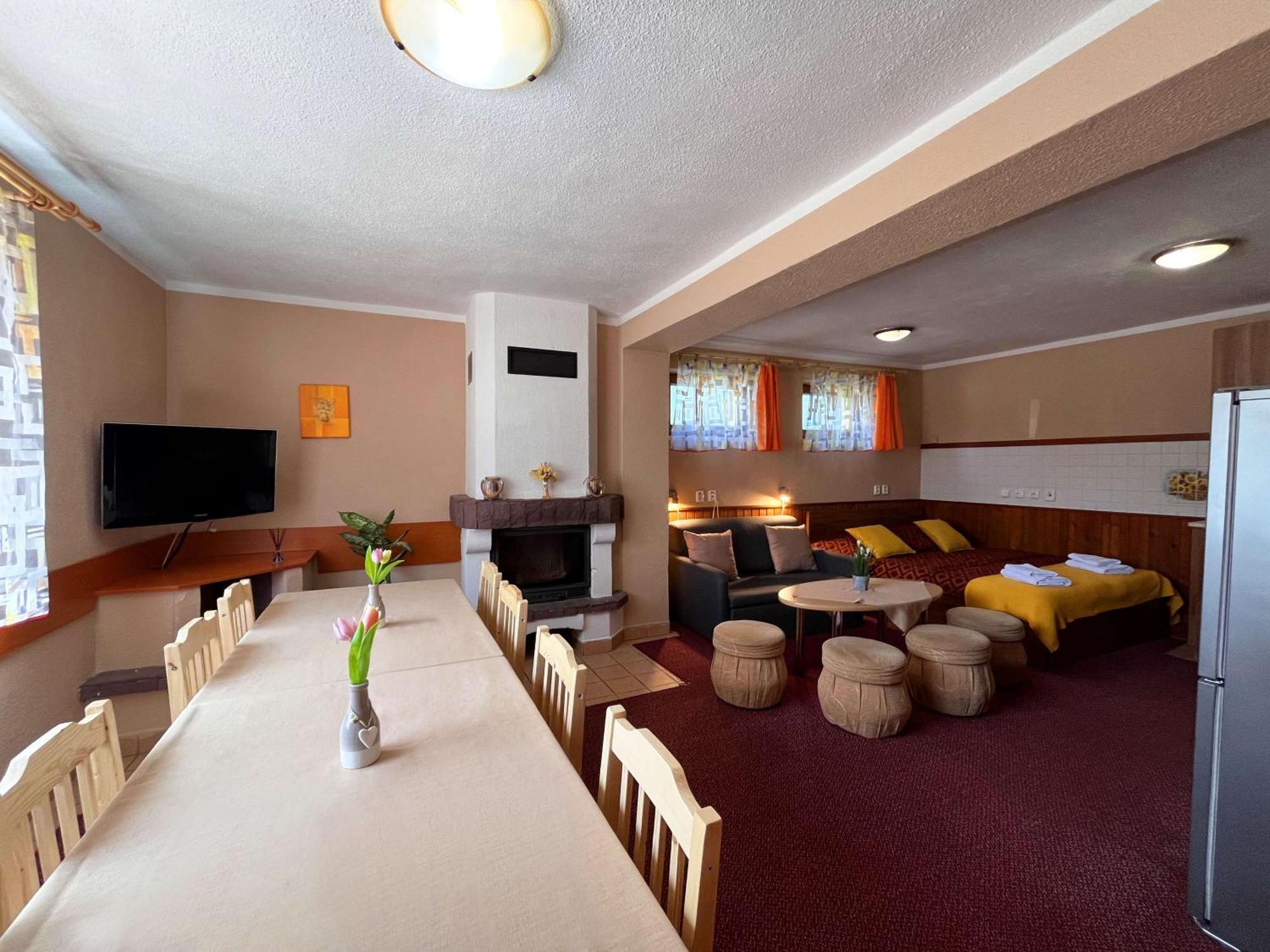 Jurika Liptov Aparthotel Liptovsky Mikulas Bagian luar foto