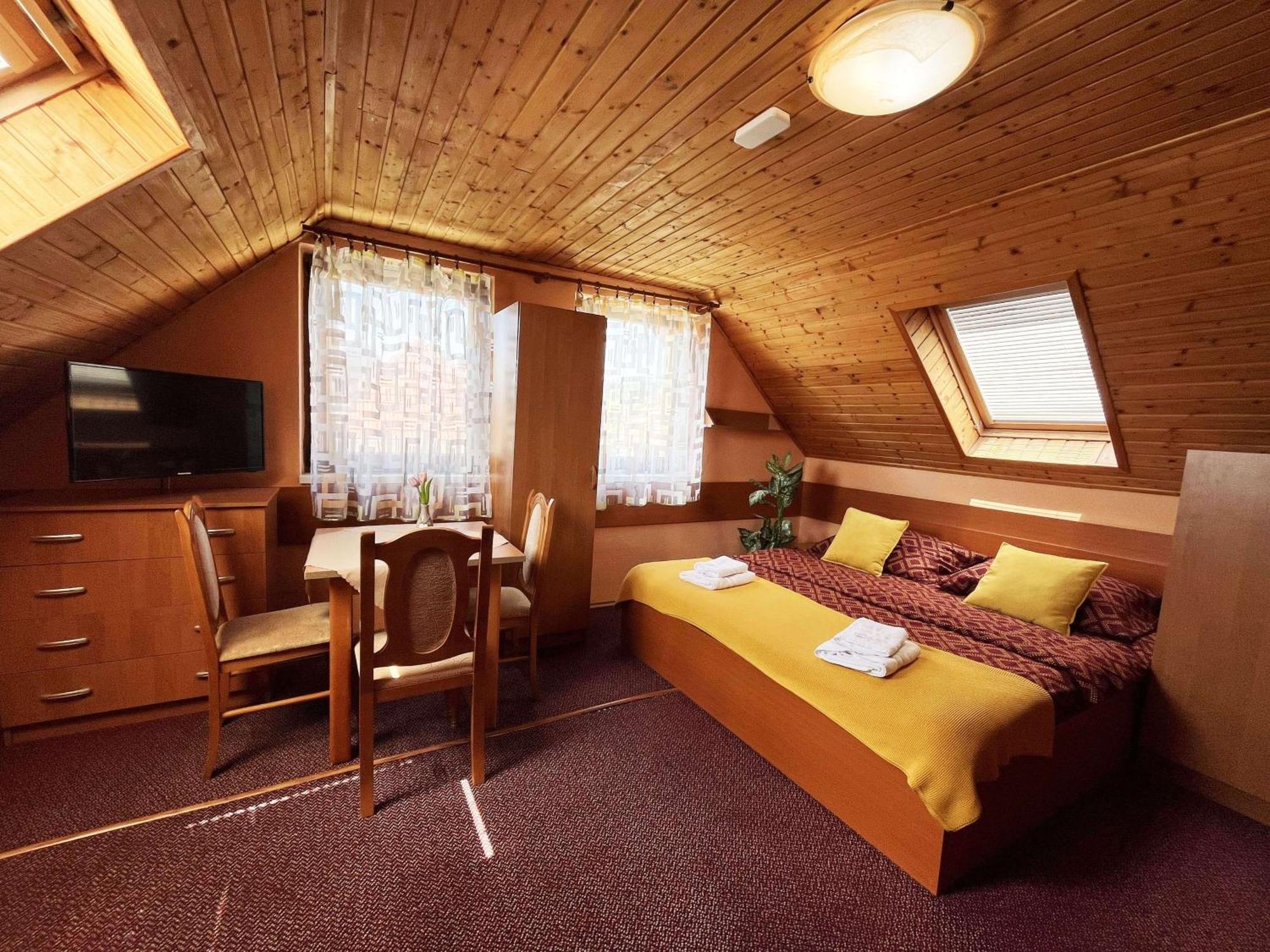 Jurika Liptov Aparthotel Liptovsky Mikulas Bagian luar foto